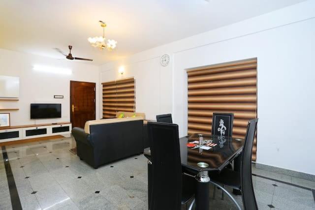 The Solo Apartments Kadavanthra Коччи Экстерьер фото