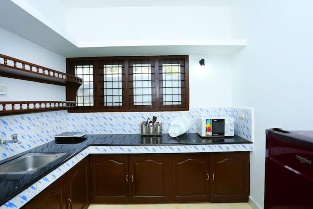 The Solo Apartments Kadavanthra Коччи Экстерьер фото